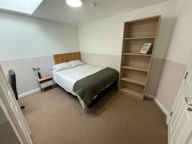 6 Bed House // Aug 2026 - Image 6